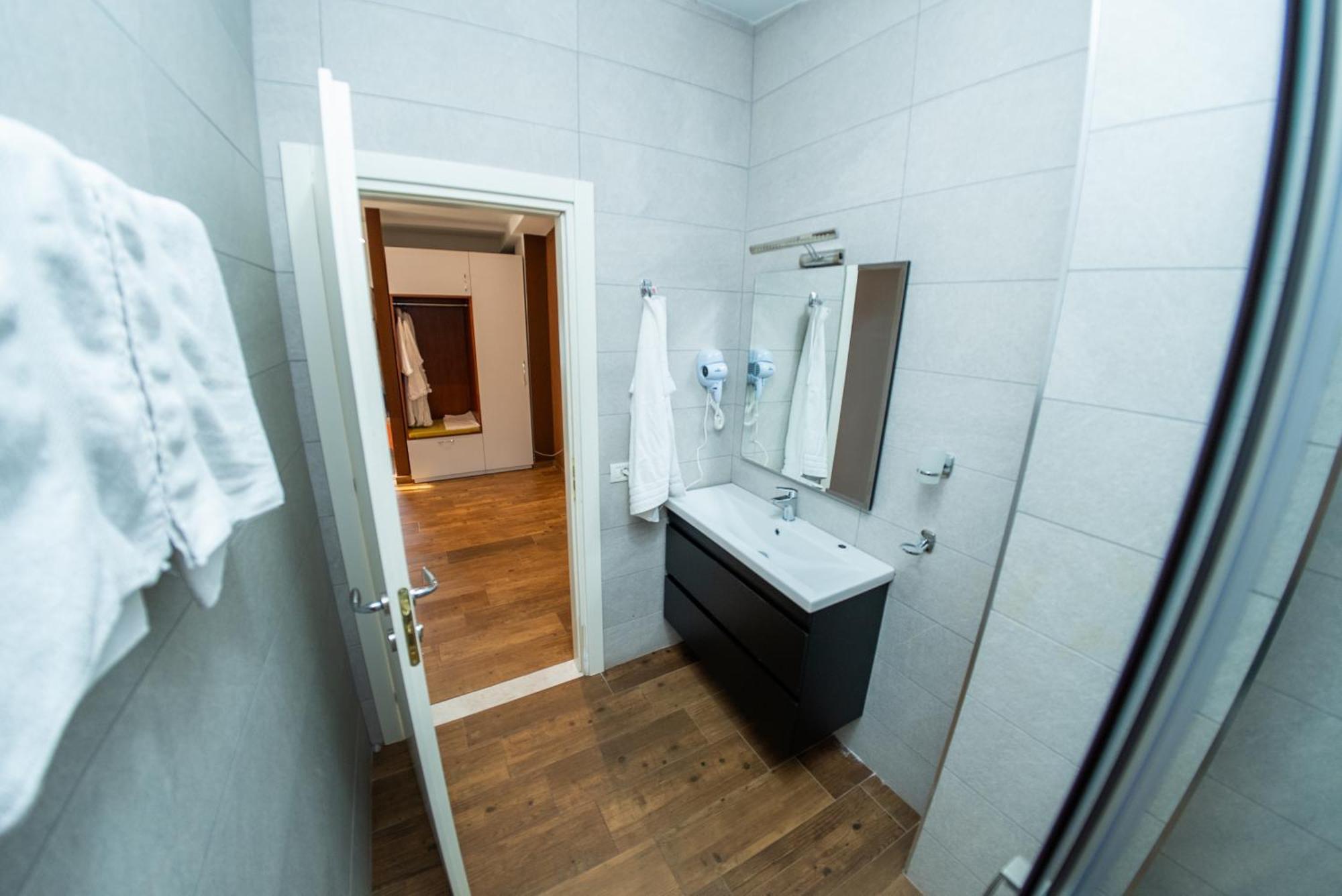 Selitë e Vogël Olivar Hotel Tirana מראה חיצוני תמונה