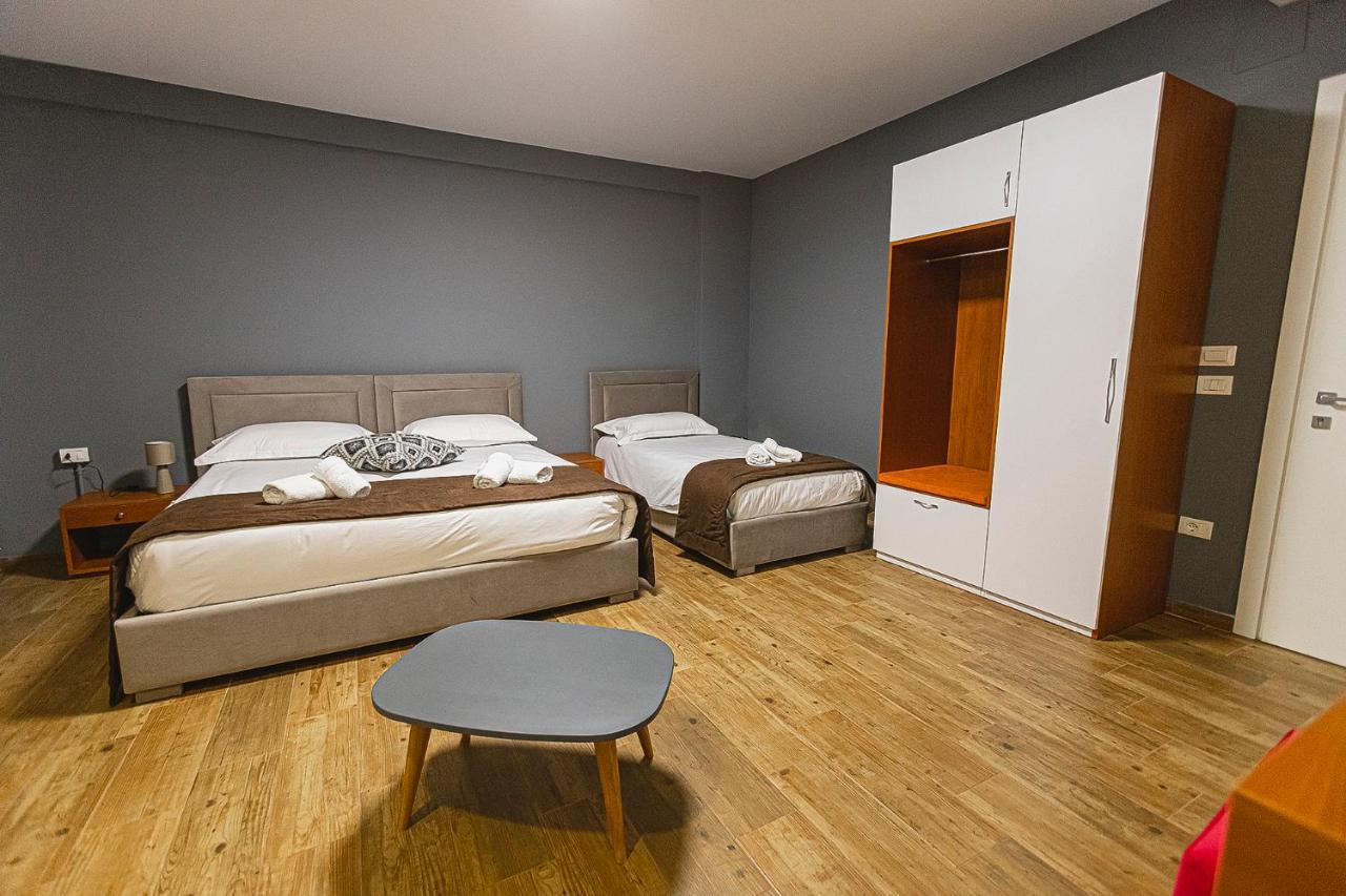 Selitë e Vogël Olivar Hotel Tirana מראה חיצוני תמונה